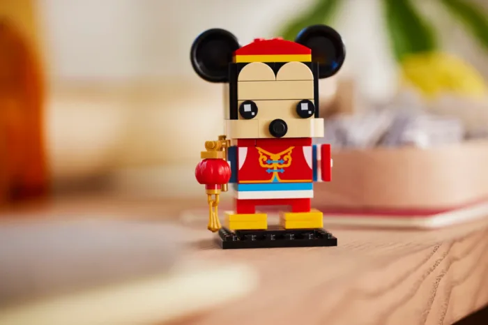 LEGO® BrickHeadz 40673 Myšák Mickey na jarním festivalu