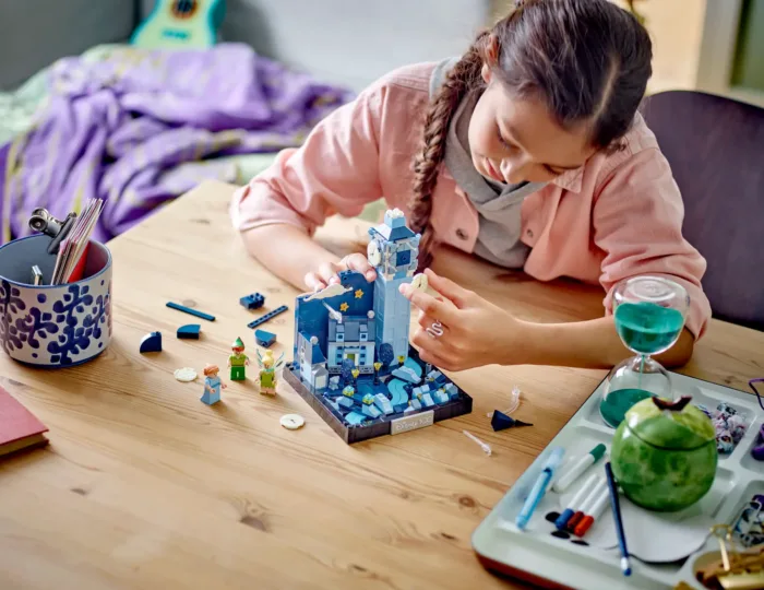 LEGO® Disney™ 43232 Let Petra Pana a Wendy nad Londýnem