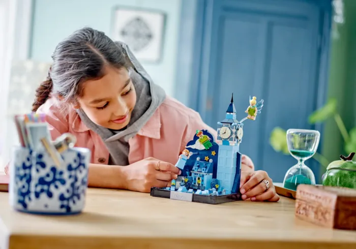 LEGO® Disney™ 43232 Let Petra Pana a Wendy nad Londýnem